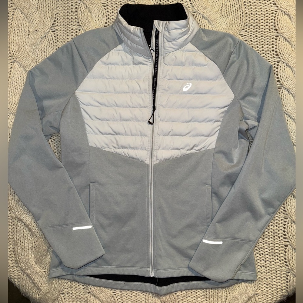ASICS women’s winter run puffer jacket in glacier grey